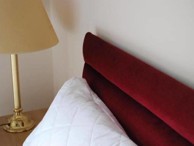 Globe Hotel Colchester Ngoại thất bức ảnh